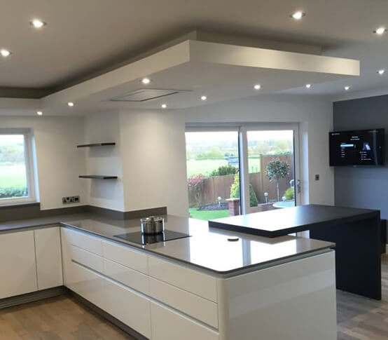 Fitted Kitchen from a Leading Company for Smooth Cooking Style